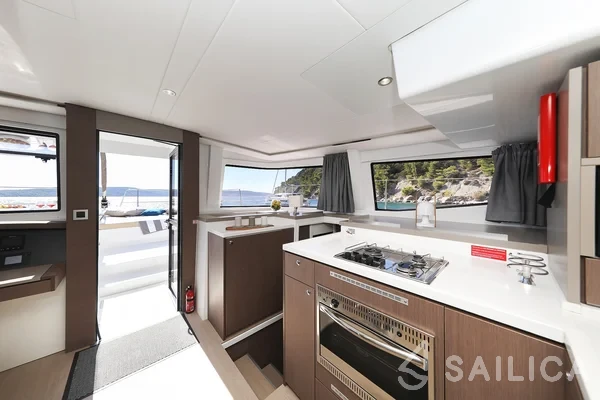 Bali 4.8  - Yacht Charter Sailica