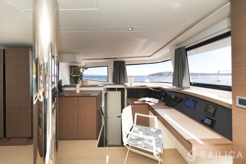 Bali 4.8  - Yacht Charter Sailica