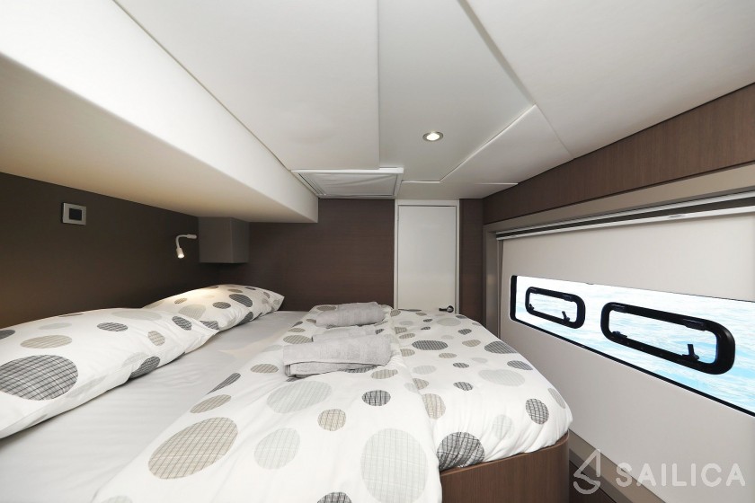 Bali 4.8  - Yacht Charter Sailica
