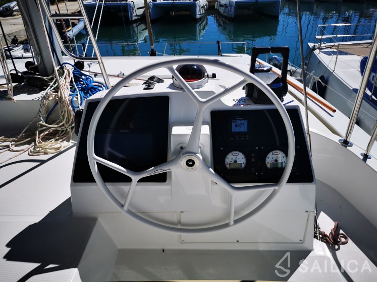 Bali 4.8  - Yacht Charter Sailica