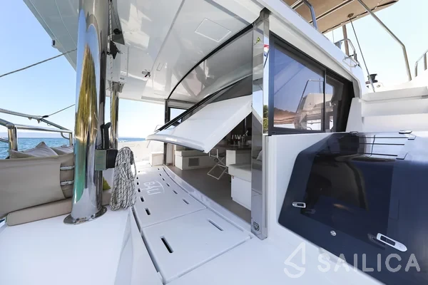 Bali 4.8  - Yacht Charter Sailica