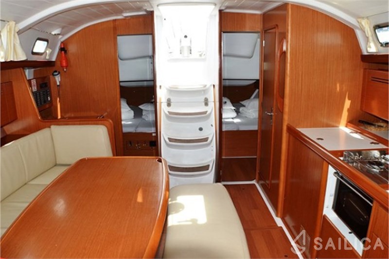 Cyclades 43.4 - Yacht Charter Sailica