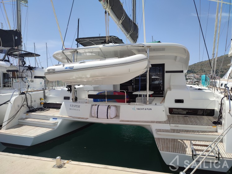 Lagoon 42 - Yacht Charter Sailica
