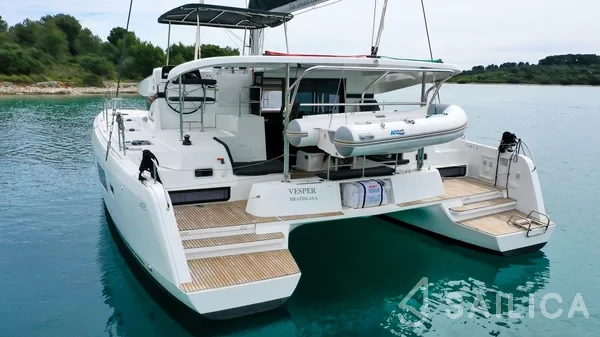 Lagoon 42 - Yacht Charter Sailica