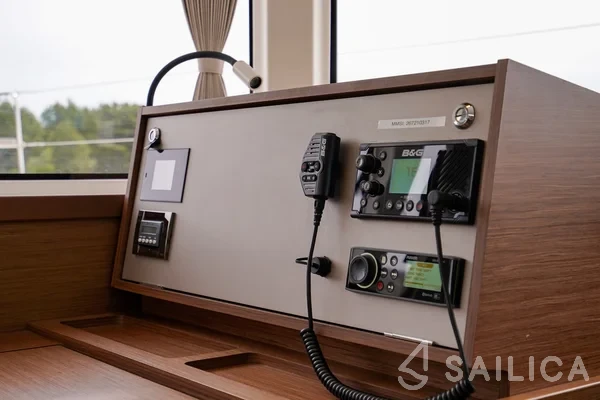 Lagoon 42 - Yacht Charter Sailica