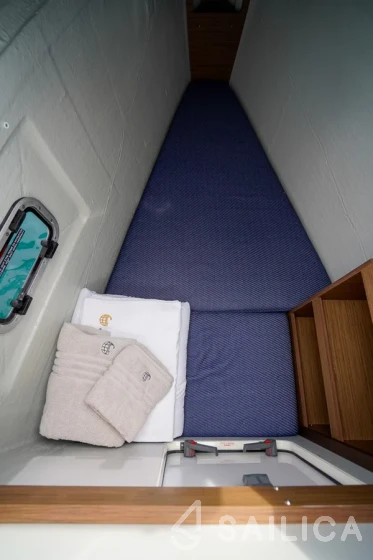 Lagoon 42 - Yacht Charter Sailica