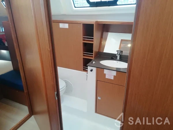 Bavaria 41 Cruiser - Yacht Charter Sailica