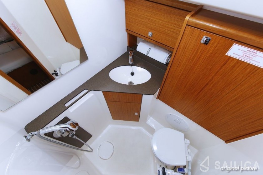 Bavaria 46 Cruiser - Yacht Charter Sailica