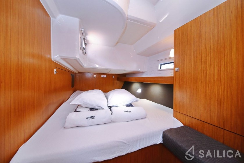 Bavaria 46 Cruiser - Yacht Charter Sailica