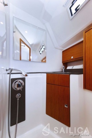 Bavaria 46 Cruiser - Yacht Charter Sailica