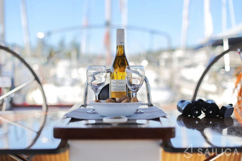 Bavaria 46 Cruiser - Yacht Charter Sailica