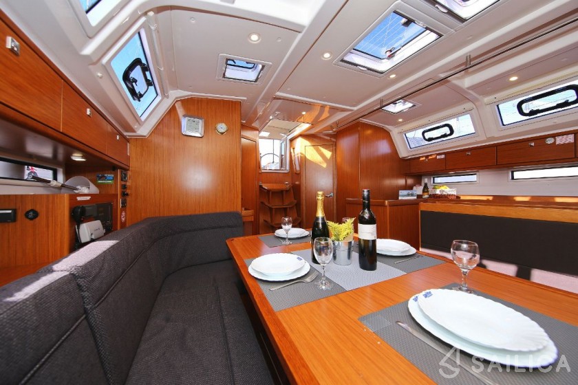 Bavaria 46 Cruiser - Yacht Charter Sailica