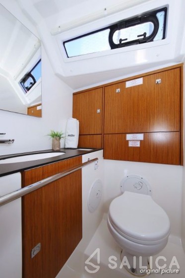 Bavaria 46 Cruiser - Yacht Charter Sailica
