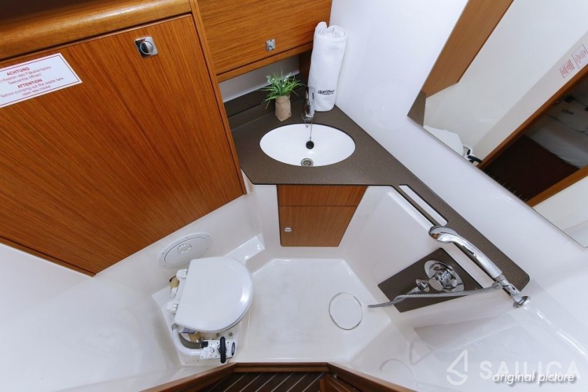 Bavaria 46 Cruiser - Yacht Charter Sailica