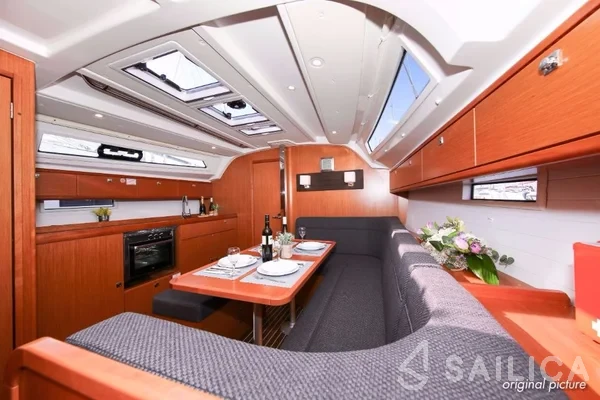 Bavaria Cruiser 41S - Yacht Charter Sailica
