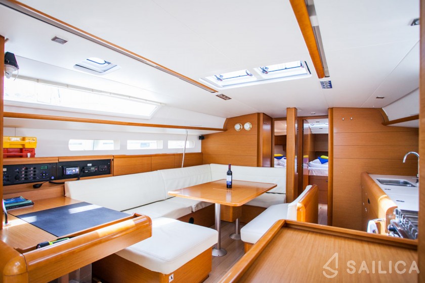 Sun Odyssey 509 - Yacht Charter Sailica