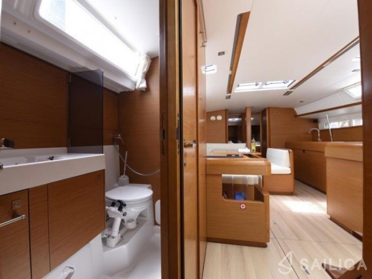 Sun Odyssey 509 - Yacht Charter Sailica