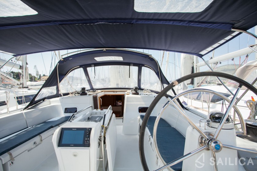 Sun Odyssey 509 - Yacht Charter Sailica