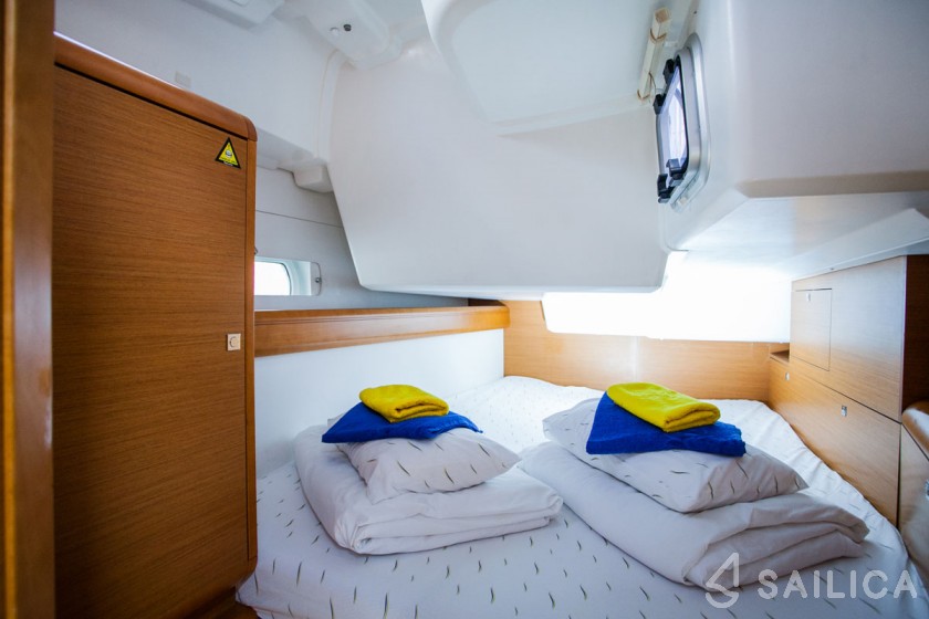 Sun Odyssey 509 - Yacht Charter Sailica