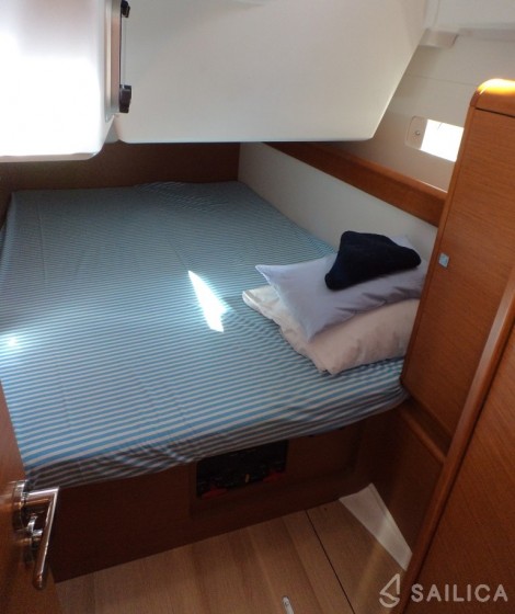 Sun Odyssey 509 - Yacht Charter Sailica