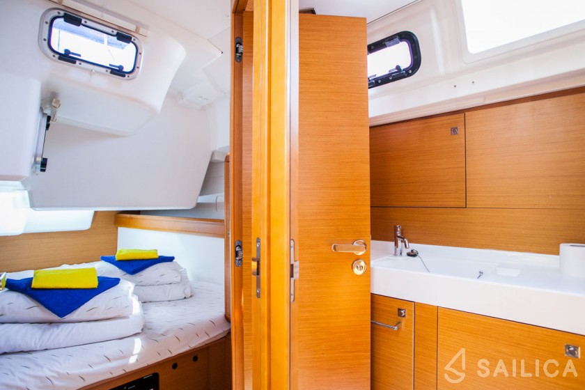 Sun Odyssey 509 - Yacht Charter Sailica