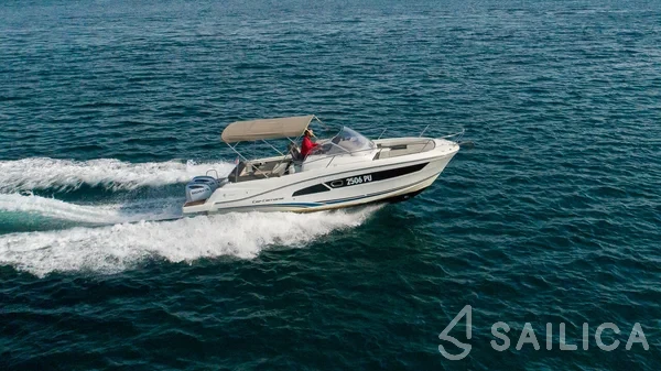 Cap Camarat 9.0 WA - Yacht Charter Sailica