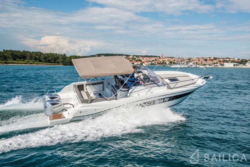 Cap Camarat 9.0 WA - Yacht Charter Sailica