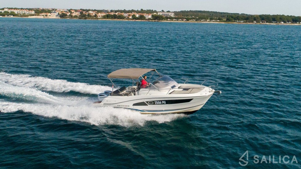Cap Camarat 9.0 WA - Yacht Charter Sailica