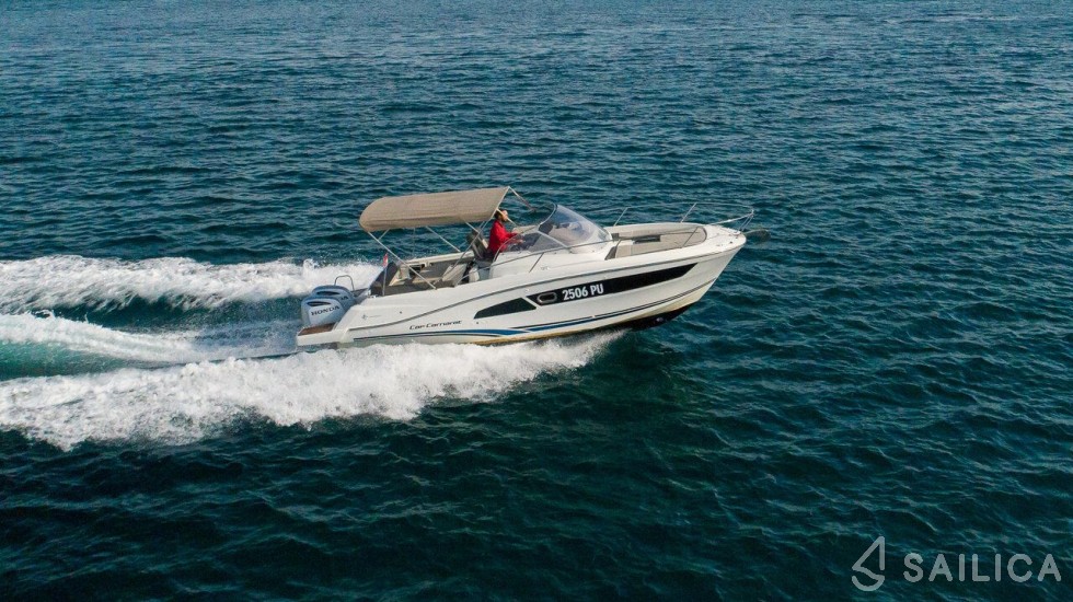 Cap Camarat 9.0 WA - Yacht Charter Sailica