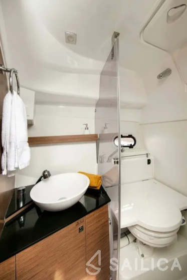 Cap Camarat 9.0 WA - Yacht Charter Sailica