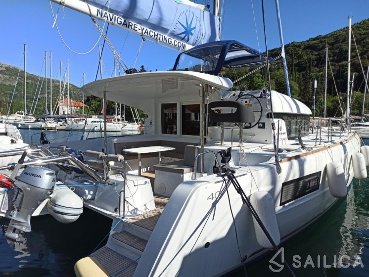 Lagoon 40 - Yacht Charter Sailica