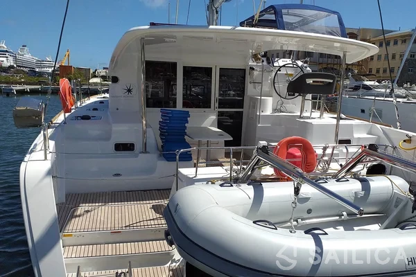 Lagoon 40 - Yacht Charter Sailica
