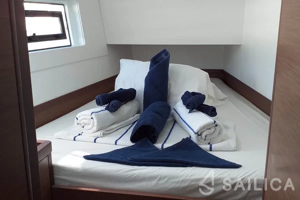 Lagoon 40 - Yacht Charter Sailica