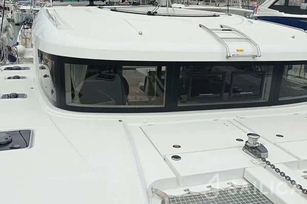 Lagoon 40 - Yacht Charter Sailica
