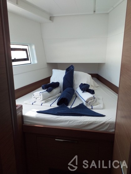 Lagoon 40 - Yacht Charter Sailica