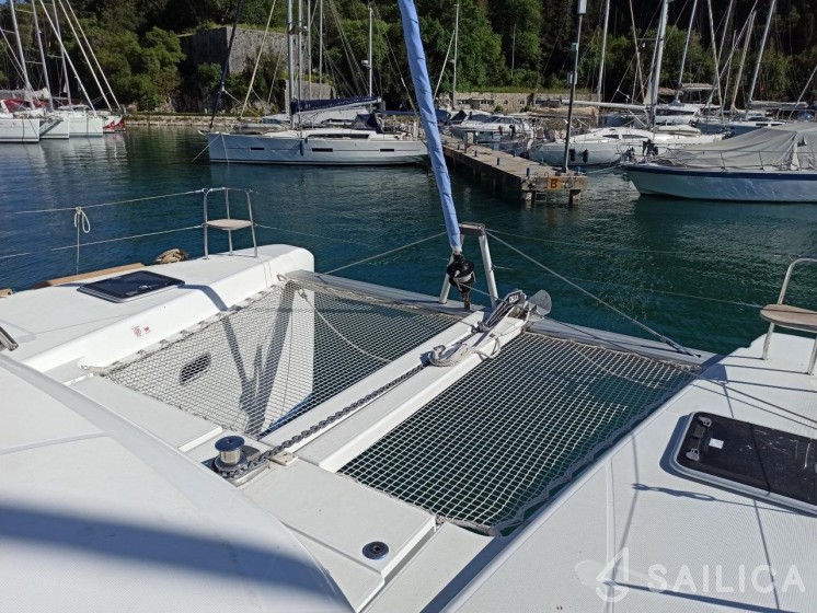 Lagoon 40 - Yacht Charter Sailica