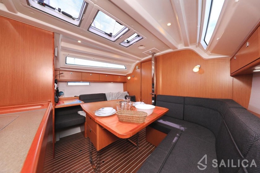 Bavaria 37 Cruiser - Yacht Charter Sailica