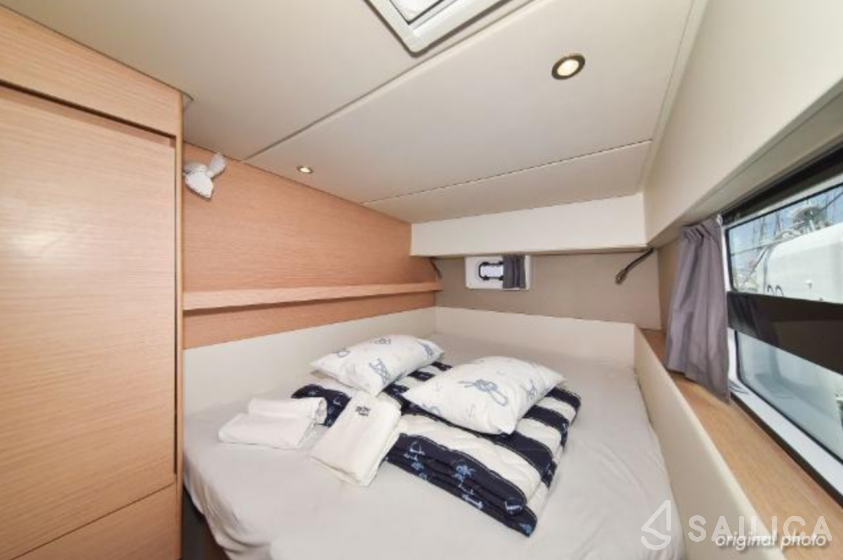 Nautitech 40 open NEW - 4 + 2 cab. - Yacht Charter Sailica