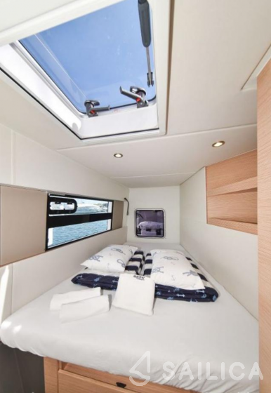 Nautitech 40 open NEW - 4 + 2 cab. - Yacht Charter Sailica