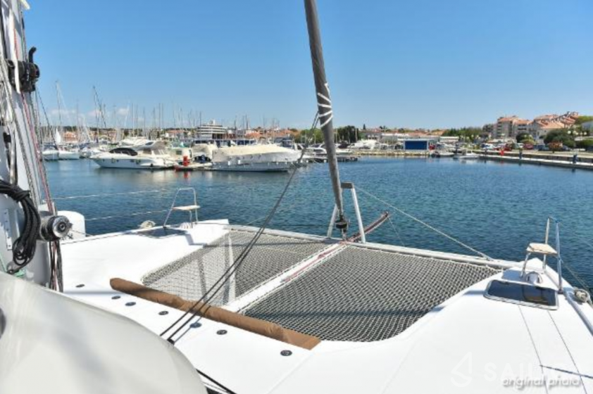 Nautitech 40 open NEW - 4 + 2 cab. - Yacht Charter Sailica