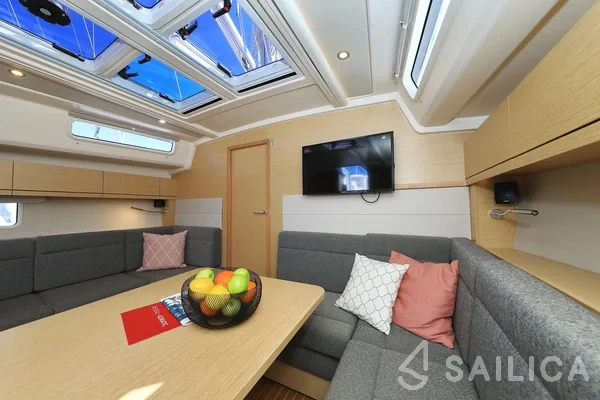 Hanse 458 - Yacht Charter Sailica