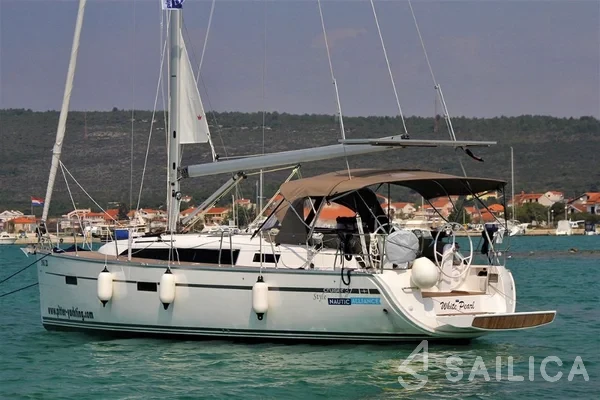 Bavaria 37 Cruiser - Yacht Charter Sailica