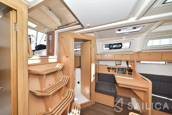 Bavaria 37 Cruiser - Yacht Charter Sailica