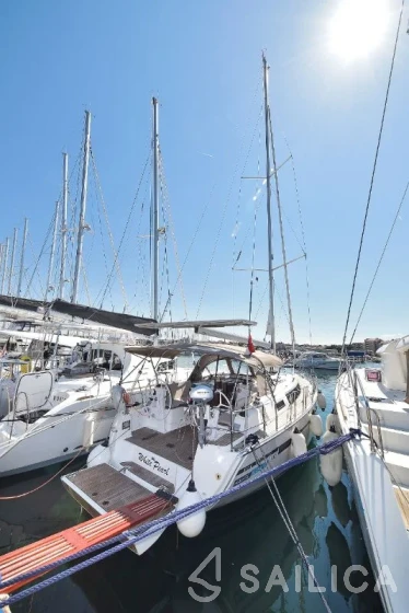 Bavaria 37 Cruiser - Yacht Charter Sailica