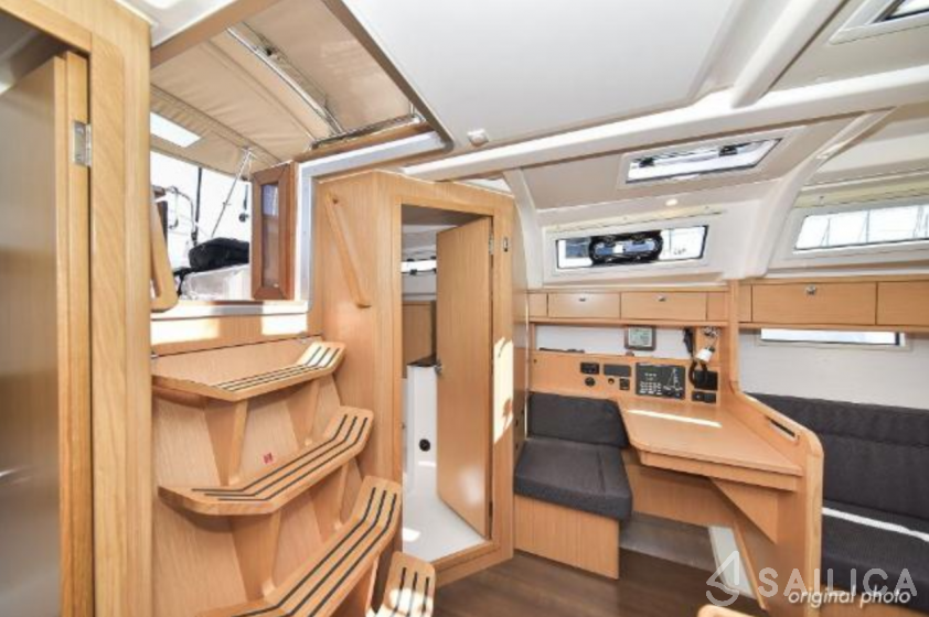 Bavaria 37 Cruiser - Yacht Charter Sailica
