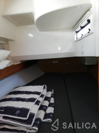 Bavaria 36 Cruiser - Yacht Charter Sailica