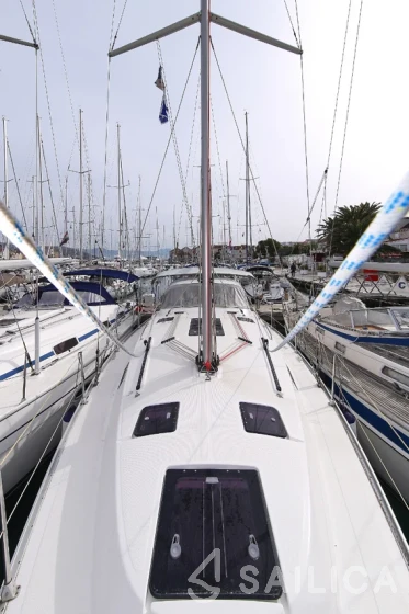 Bavaria 36 Cruiser - Yacht Charter Sailica