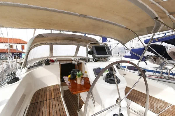 Bavaria 36 Cruiser - Yacht Charter Sailica