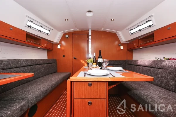Bavaria 36 Cruiser - Yacht Charter Sailica