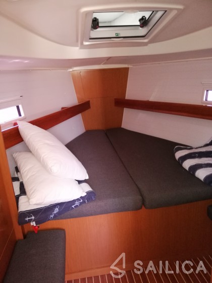 Bavaria 36 Cruiser - Yacht Charter Sailica